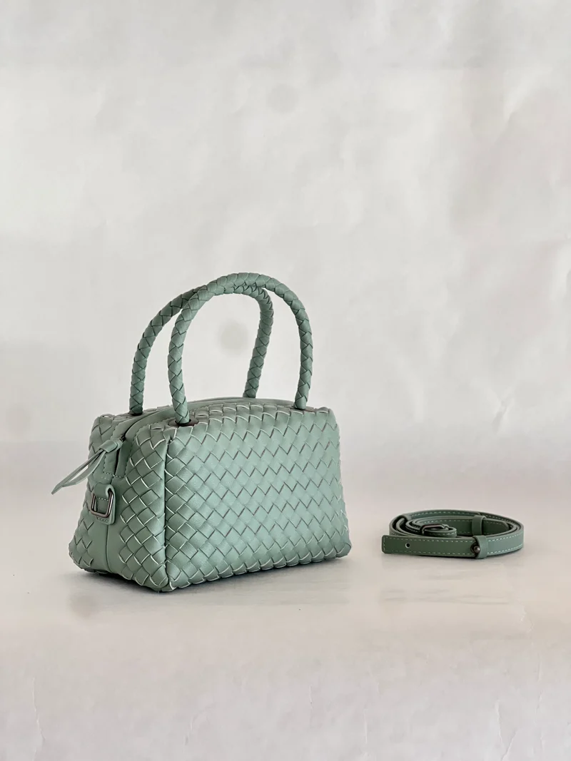 Borsa intrecciata in pelle di agnello