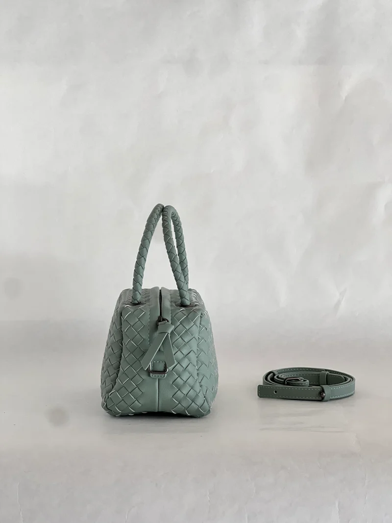 Borsa intrecciata in pelle di agnello