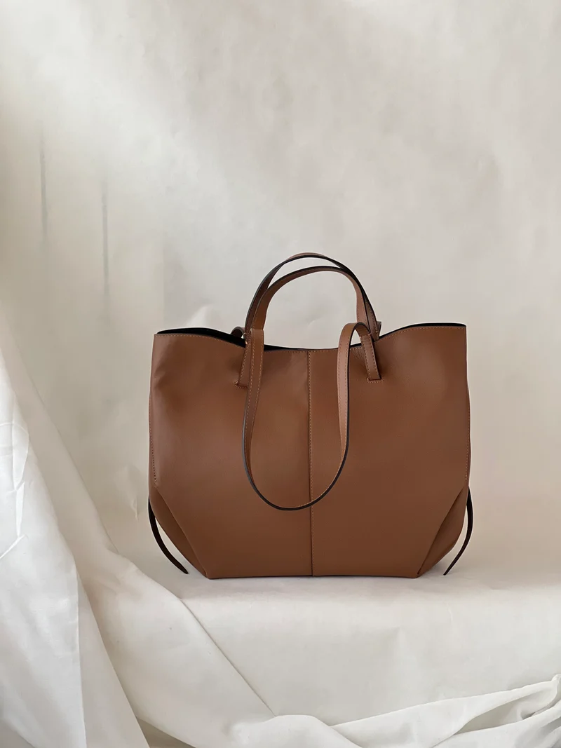 Borsa hobo oversize in pelle di vitello – Caramello
