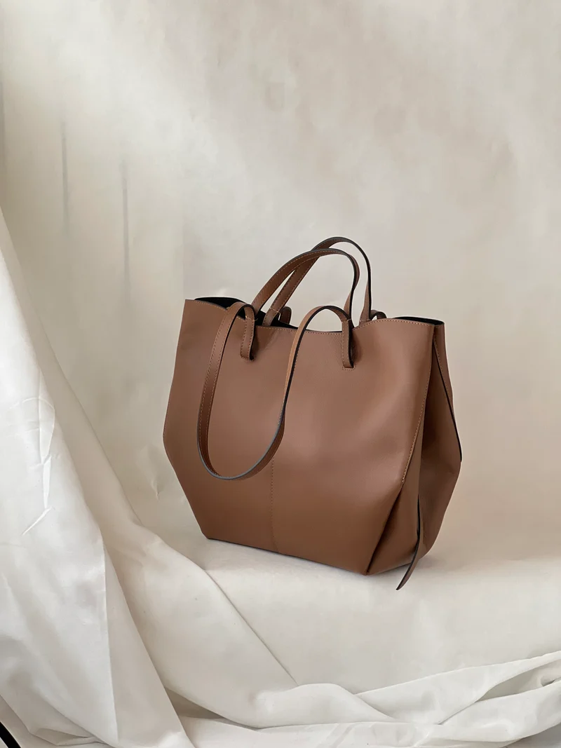 Borsa hobo oversize in pelle di vitello – Caramello