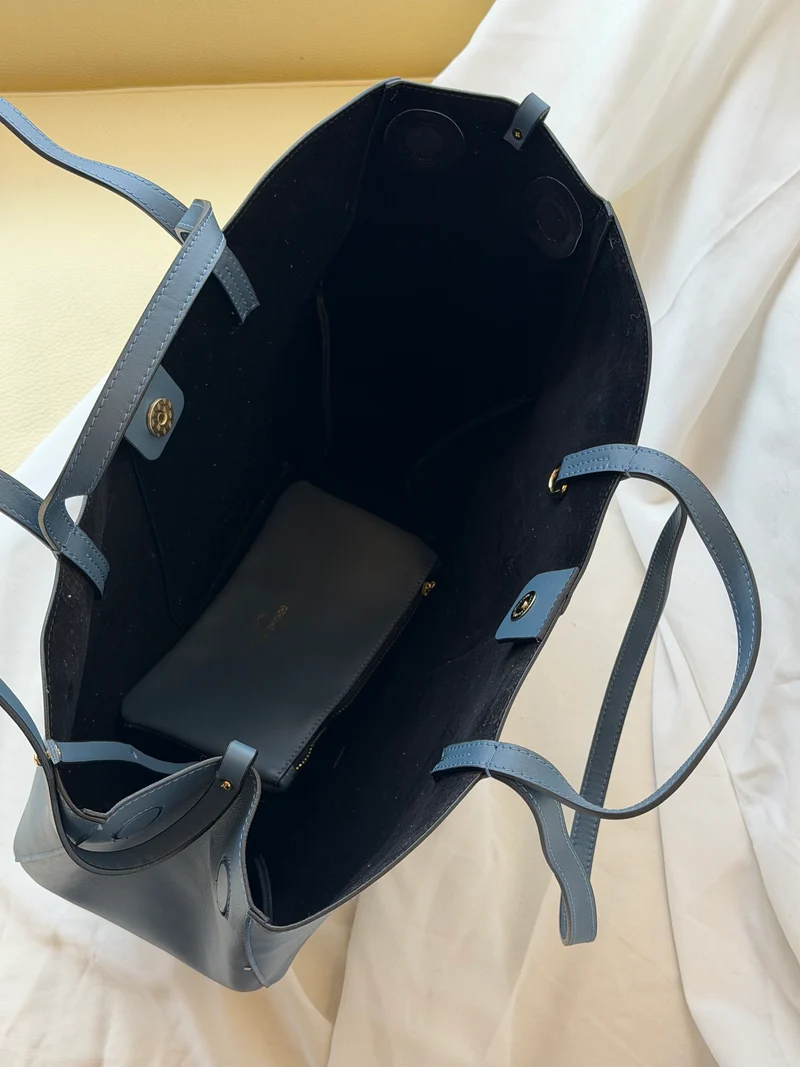 Borsa hobo oversize in pelle di vitello – Neve blu