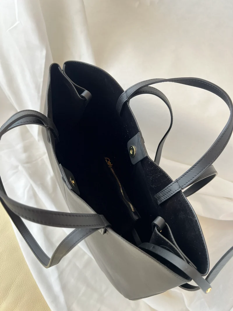 Borsa hobo oversize in pelle di vitello – Nero