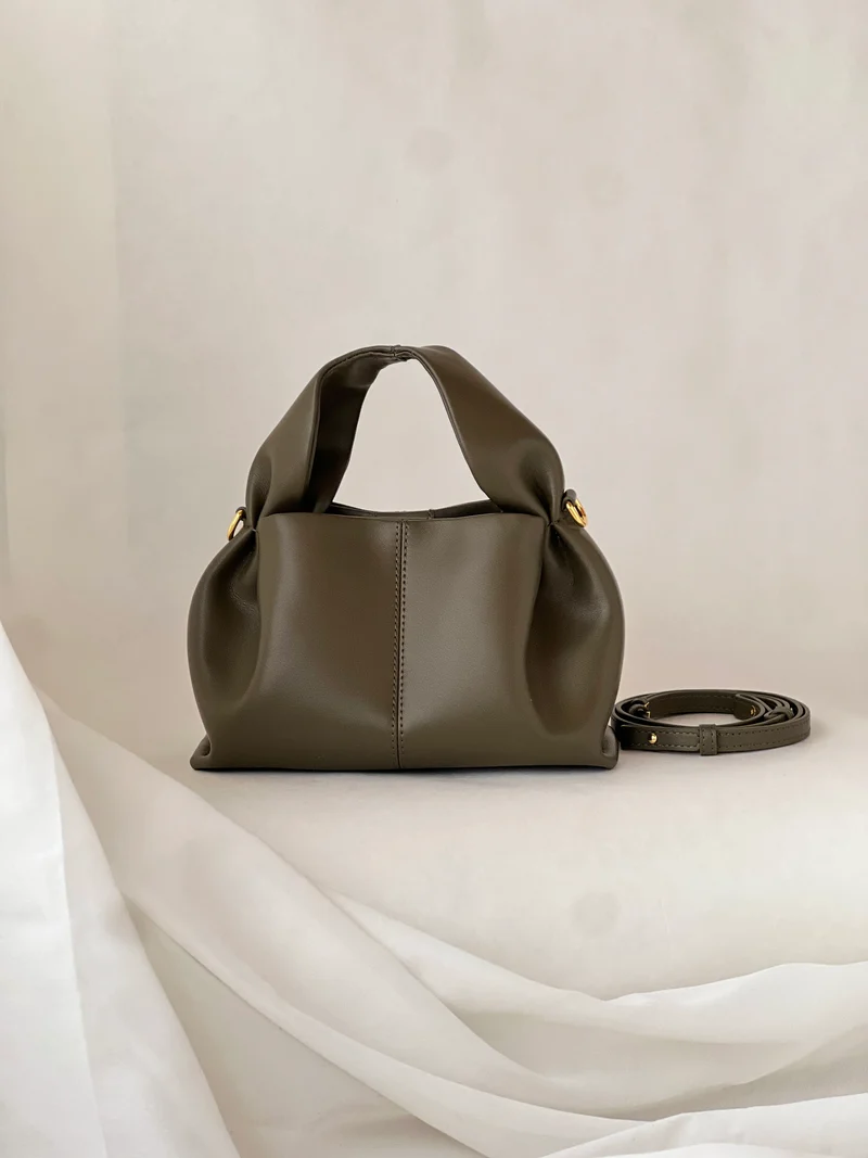 Borsa “Nuvola” in vera pelle – Design scultoreo