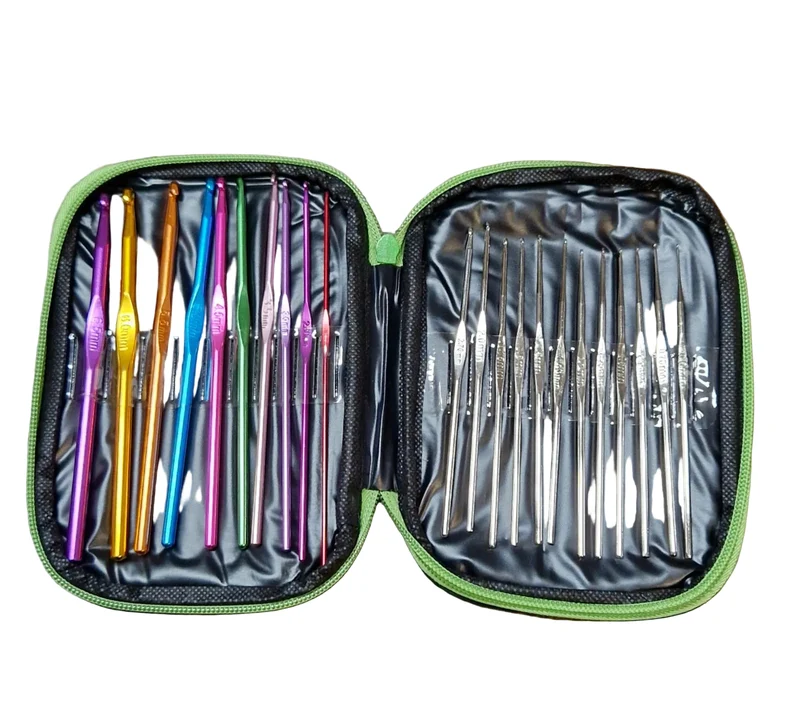 Set Uncinetti Cotone/Lana dal Numero 0,5 al 6,5 in Metallo, Tre Sfere, 22 Misure