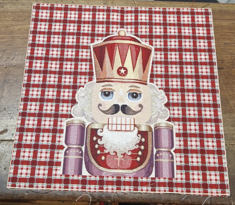 Pannello Fantasia di Natale con Schiaccianoci in Gobelin per Realizzare Cuscini e Borse Hand Made, Misura 47x47cm