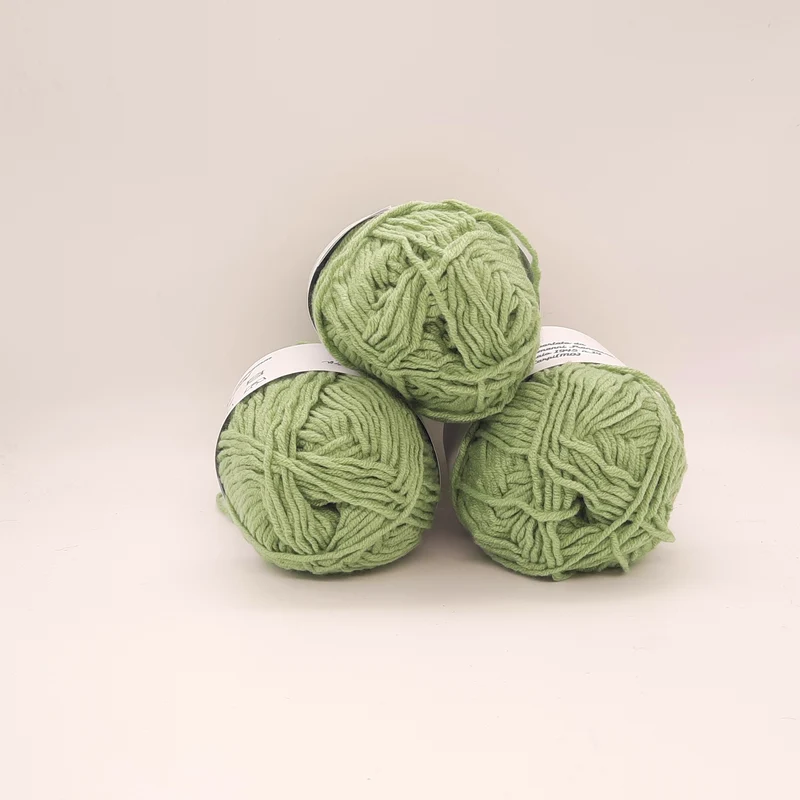 Fluffy Verde Mela, Filato Baby N.25