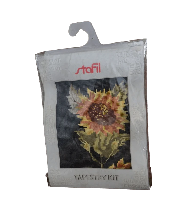 Kit da Ricamo a Mezzo Punto con Fantasia Girasoli per realizzare un Quadro da Ricamare a Punto Croce, marca Stafil
