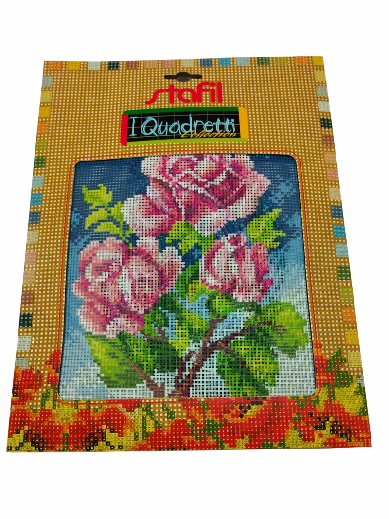 stafil Kit Ricamo Mezzo Punto consente di realizzare un Quadro da ricamare anche a Punto Croce con filati cotone lanato