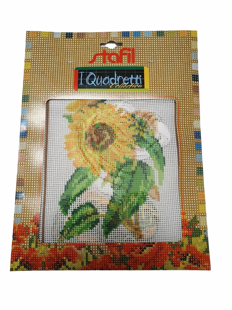 stafil Kit Ricamo Mezzo Punto consente di realizzare un Quadro da ricamare anche a Punto Croce con filati cotone lanato