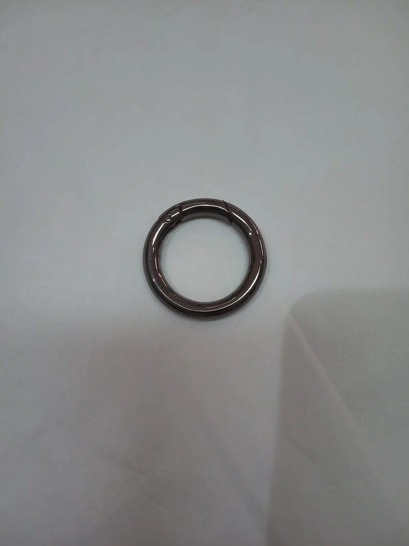 Anello apribile per borse