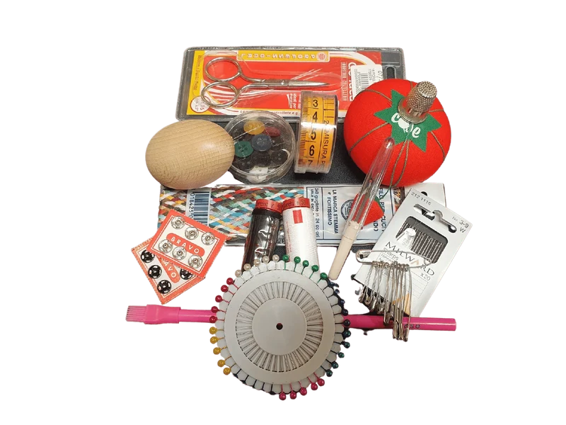 Box Cucito Kit Centimetro Ago Filo Bottoni Forbici Spilli Forbici