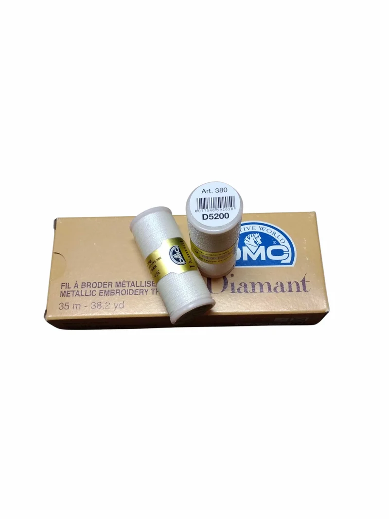 Filo da Ricamo Metallizzato Rocchetto da 35 mt DMC Diamant art 380