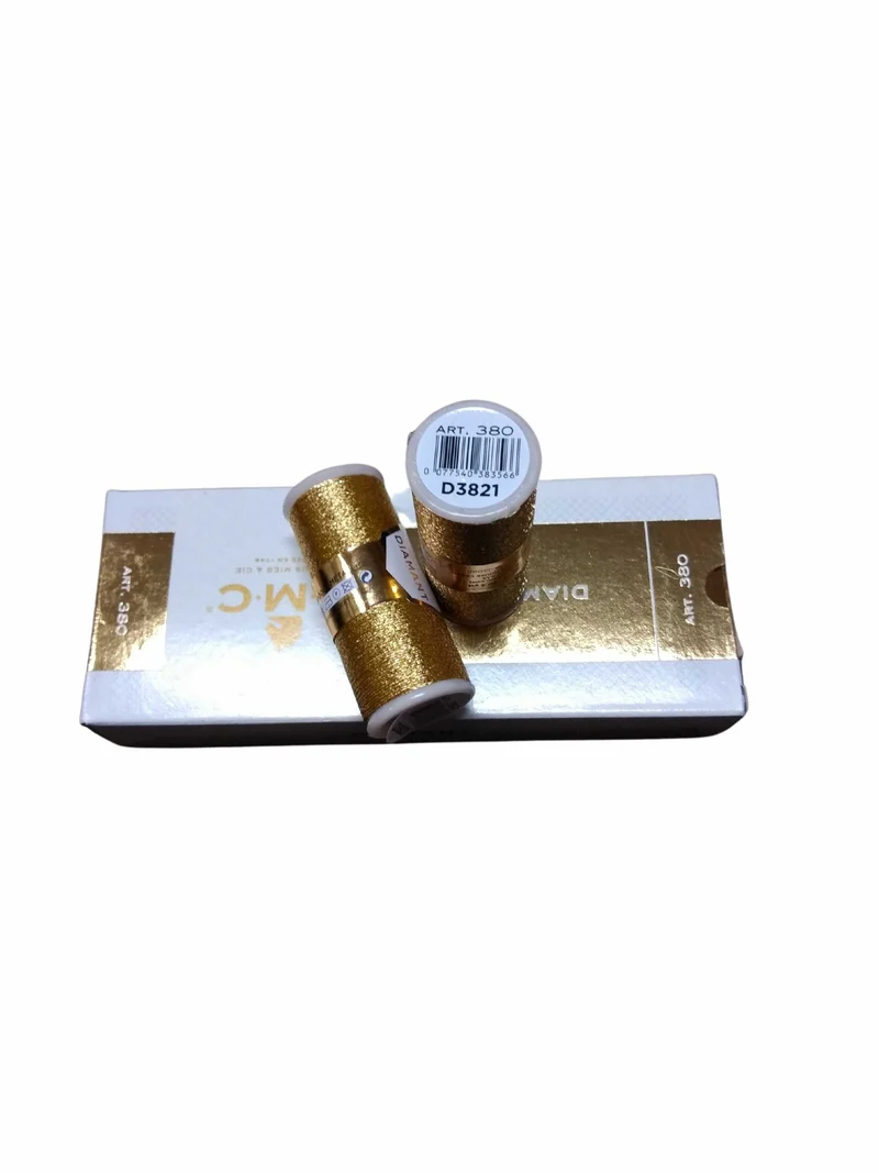 Filo da Ricamo Metallizzato Rocchetto da 35 mt DMC Diamant art 380