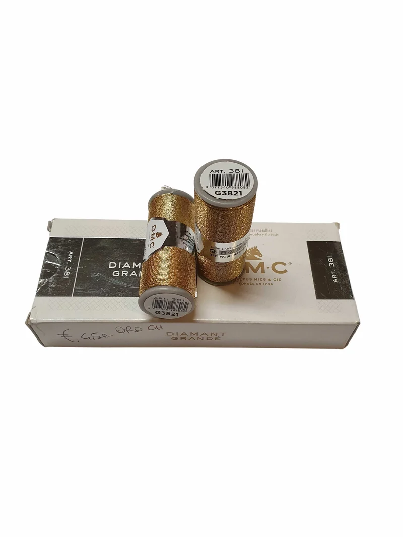 Filo da Ricamo Metallizzato Rocchetto 20 mt DMC Diamant Grandé art 381