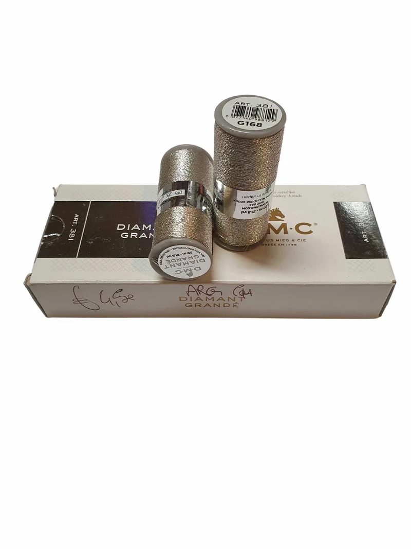 Filo da Ricamo Metallizzato Rocchetto 20 mt DMC Diamant Grandé art 381