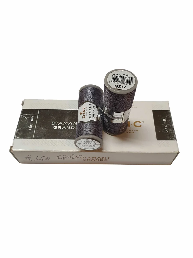 Filo da Ricamo Metallizzato Rocchetto 20 mt DMC Diamant Grandé art 381