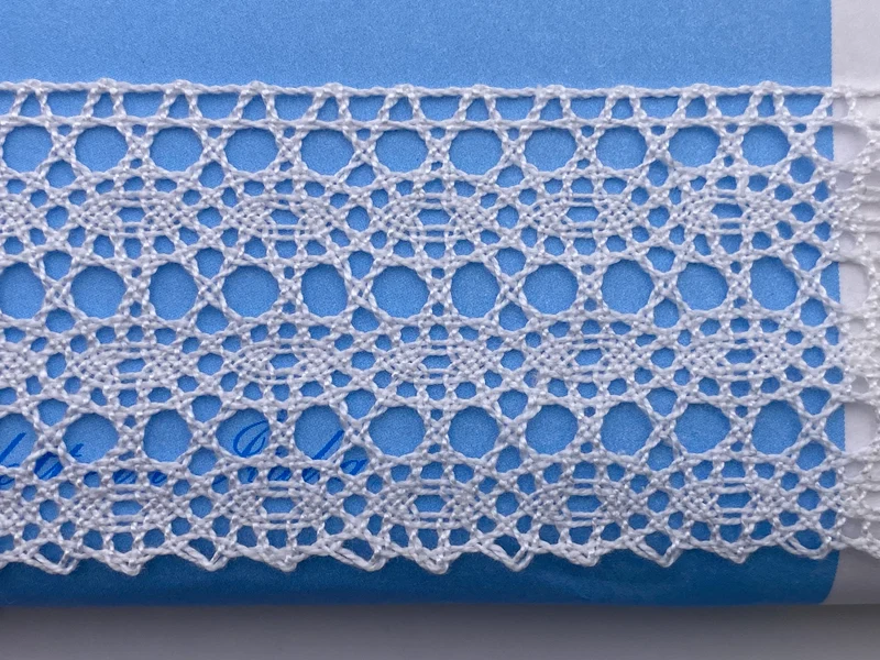 Pizzo 03996 bianco cm 4,5 cf.20mt.