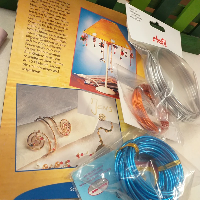 Kit 3 fili alluminio 2 libretti per bigiotteria e decorazioni di perle