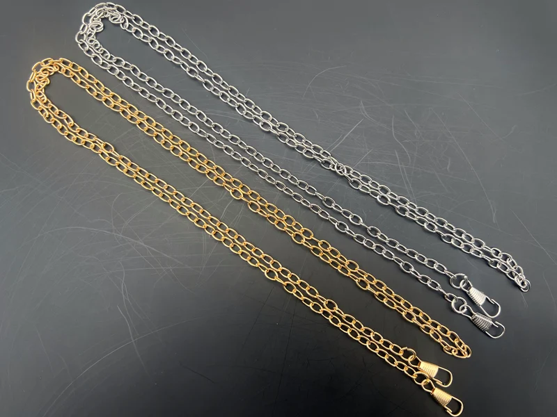 Catena metallo borse lia | 120 cm mm8x5 | con moschettoni