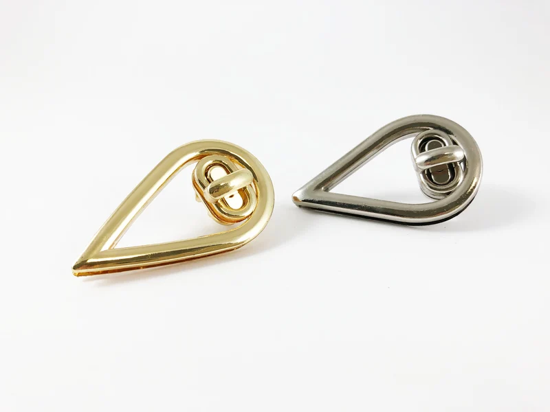 Chiusura in metallo per borse mod. m31 | 6 cm | cf 1 pz