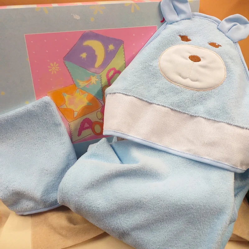 Accappatoio babycape per ricamo e punto croce di bambini neonati