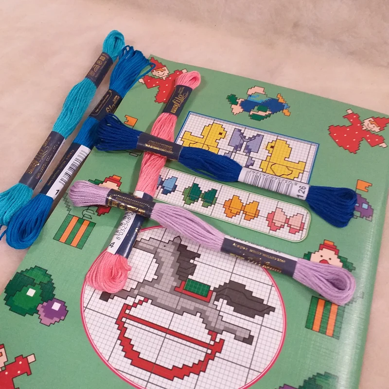 Ricamo punto croce manuali lavori per bambini neonati casa quadretti