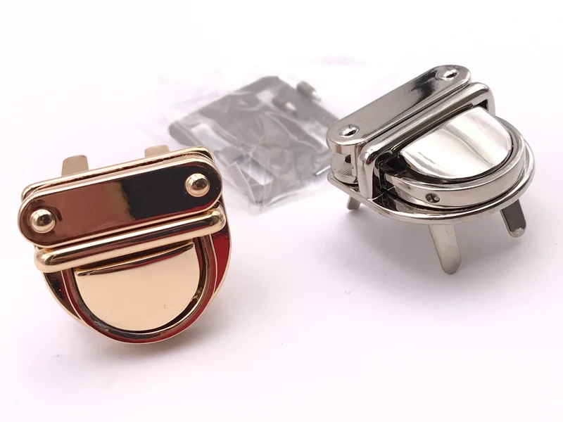 Chiusura in metallo per borse mod. l10 | 3x3 cm | cf 1 pz