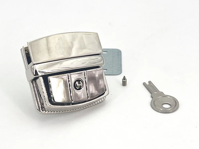 Chiusura a cartella in metallo per borse | 4,5x4,5 cm | cf 1 pz