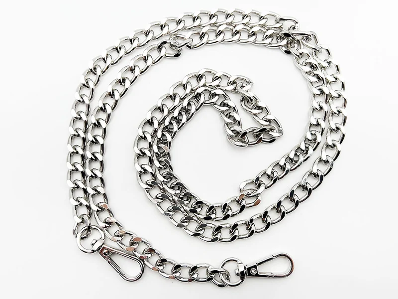 Catena in metallo per borse mod. c12| 110 cm 14x9 mm| moschettoni