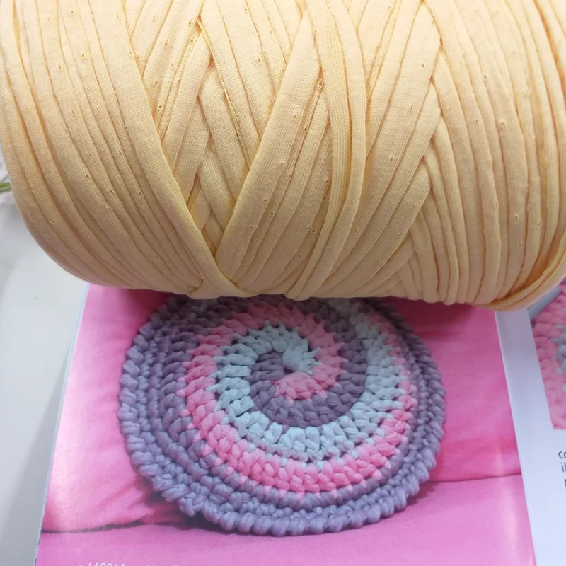 Tappeto cuscino cestini amigurumi kit fettuccia uncinetto con manuale