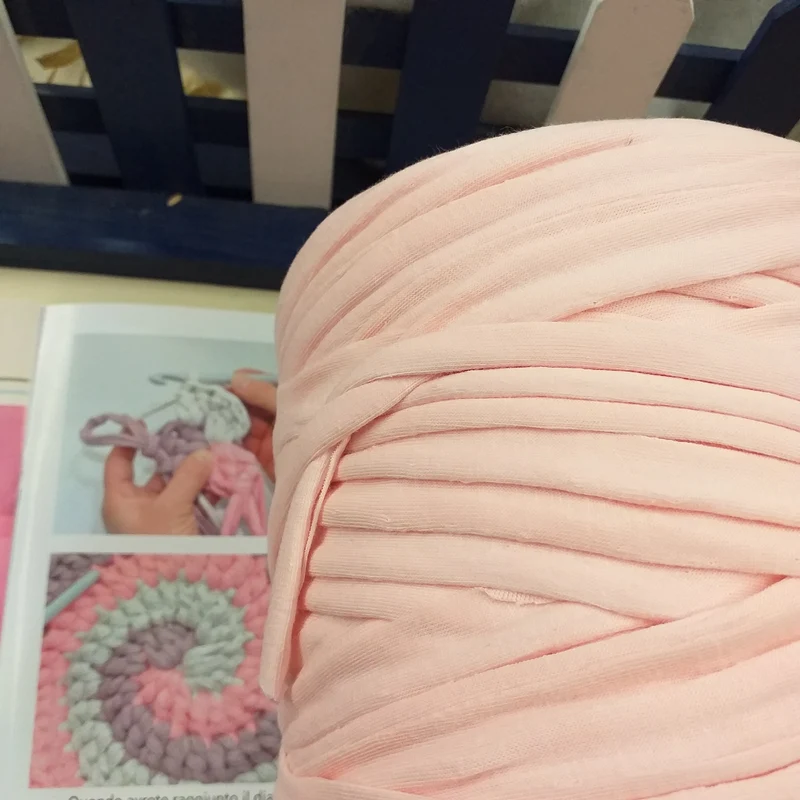 Tappeto cuscino cestini amigurumi kit fettuccia uncinetto con manuale
