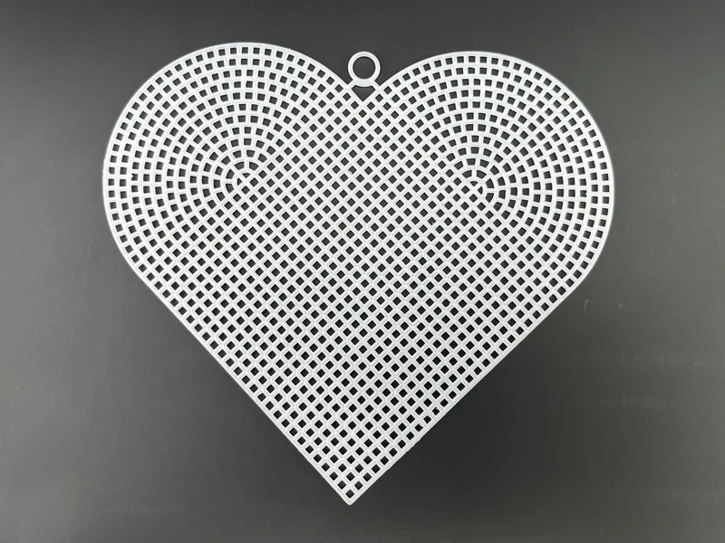Rete plastica a cuore | 16x15 cm foro 2,5 mm | confezione 10 pezzi