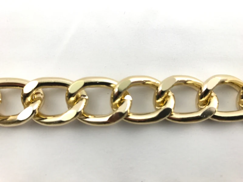 Catena metallo per borse mod. 066 | cf 1 metro | 15x20mm