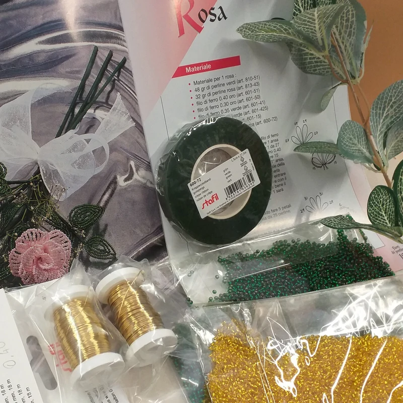 Perline conteria di Venezia kit rose accessori rivista fili di ferro