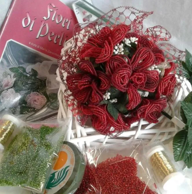 Perline conteria di Venezia kit rose accessori rivista fili di ferro