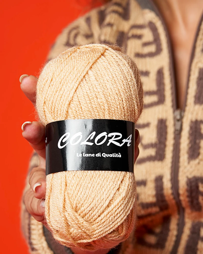 Filato lana colora | cf 250 gr | 100% acrilico | per maglia e uncinetto