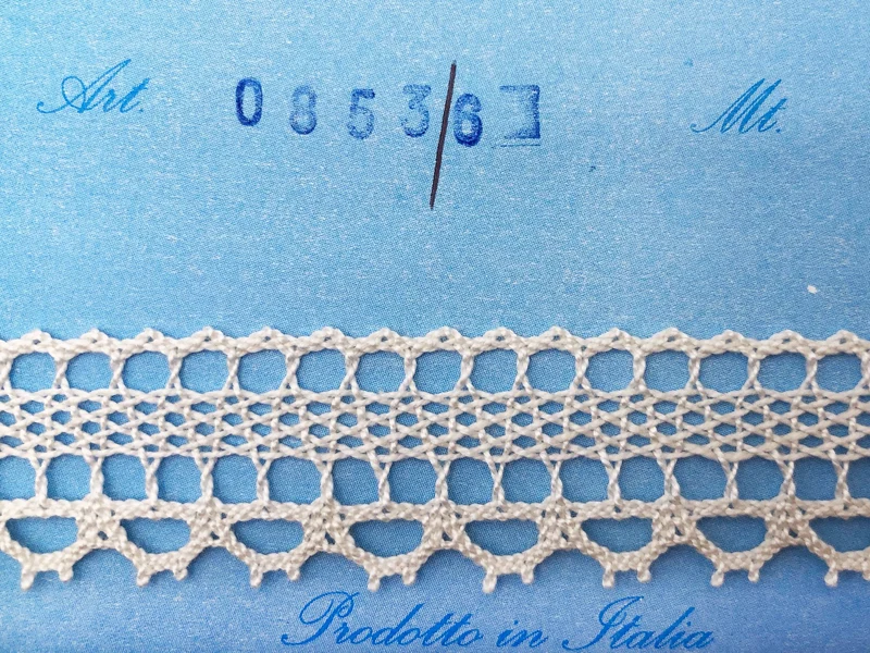 Pizzo 0853 panna cm. 2,3 cf.20mt.