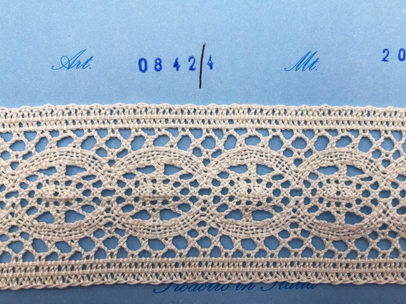 Pizzo 0842t panna cm 5,5 cf.20mt.