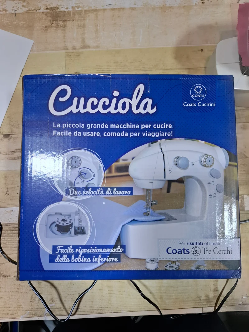 MINI MACCHINA DA CUCIRE CUCCIOLA