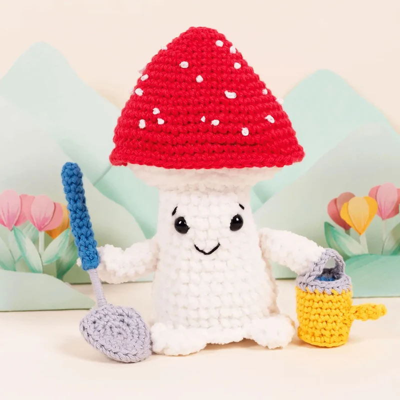DMC Kit Amigurumi Gardener Mushroom – Fungo Giardiniere Intermedio con Happy Cotton e Chenille