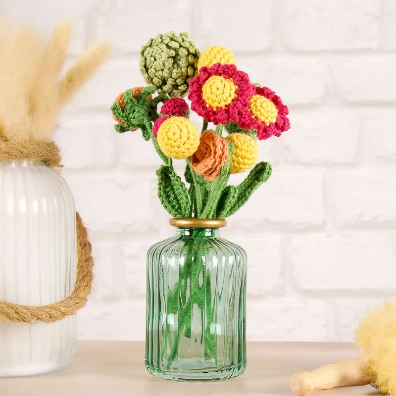 DMC Kit Amigurumi Wild Meadow Bouquet – Set Uncinetto Intermedio con Filati Happy Cotton